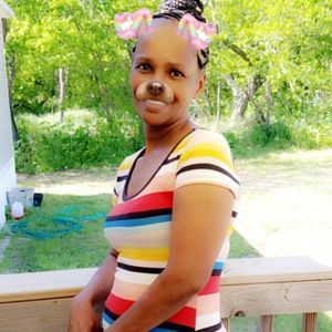 Meet your Posher, Dana